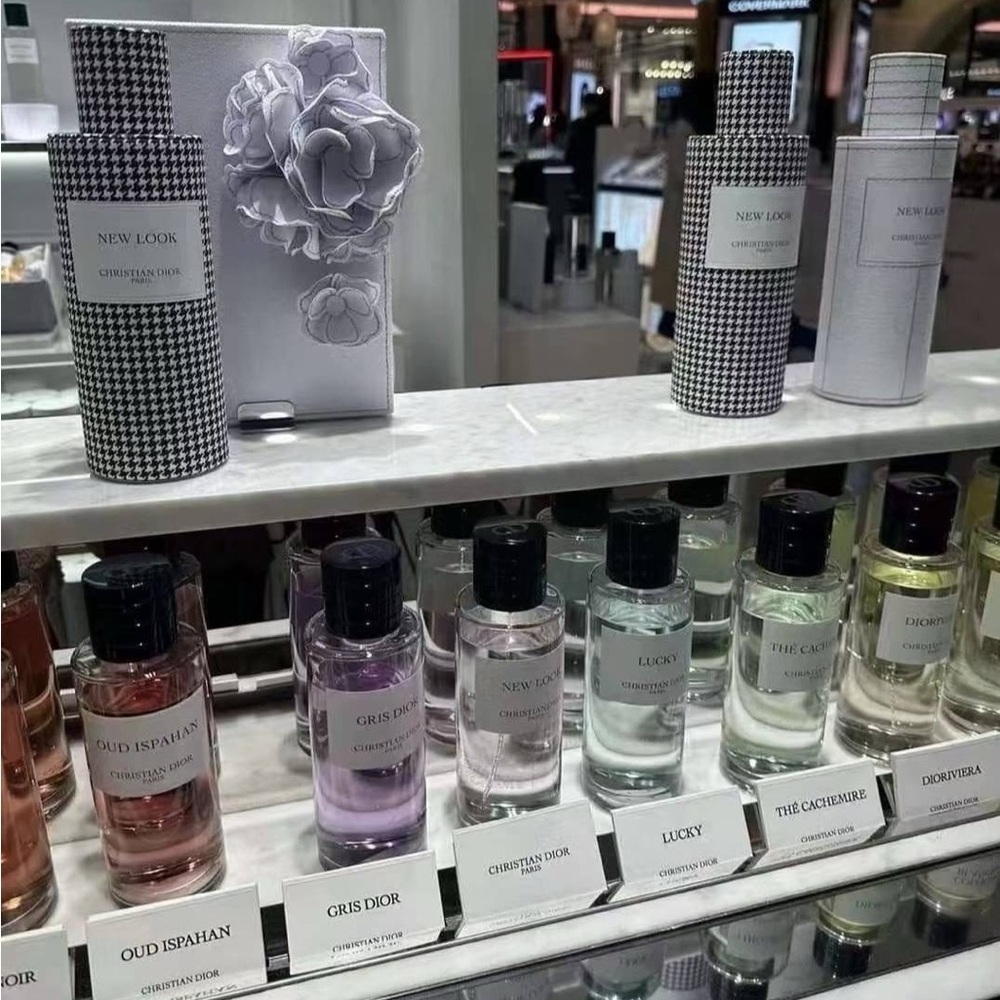 Dior fabric store display - Picture 6 of 6